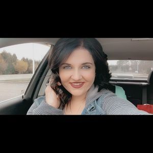 Meet your Posher, Megan